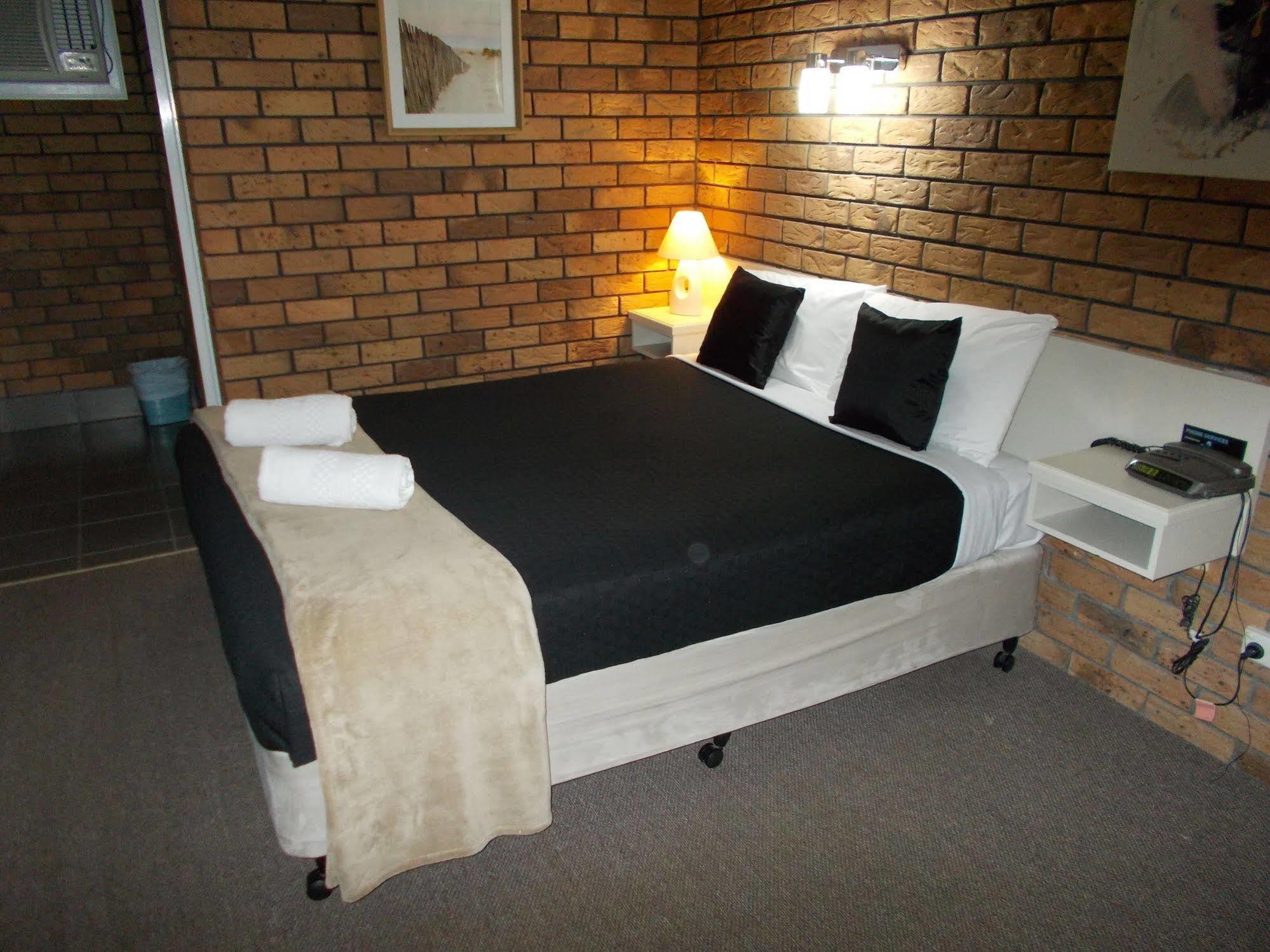 Park House Motor Inn Oakey Ngoại thất bức ảnh